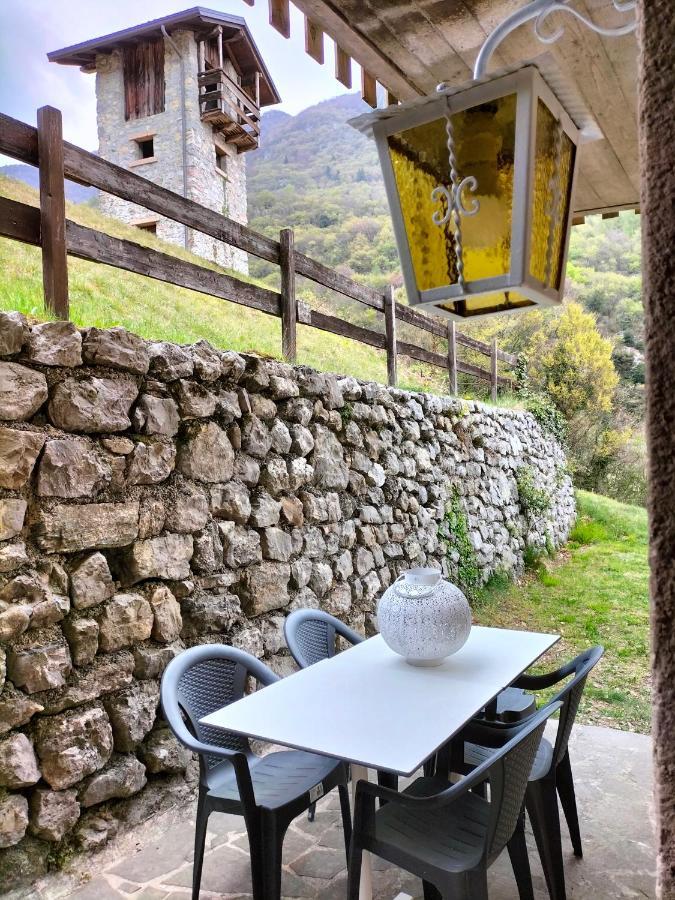 Rustica Sul Lago Tenno Primo Piano Exterior photo